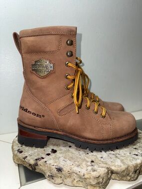 Vintage Harley-Davidson Motorcycle
Logger Style LOGO Emblem Leather Lug Boot 7.5